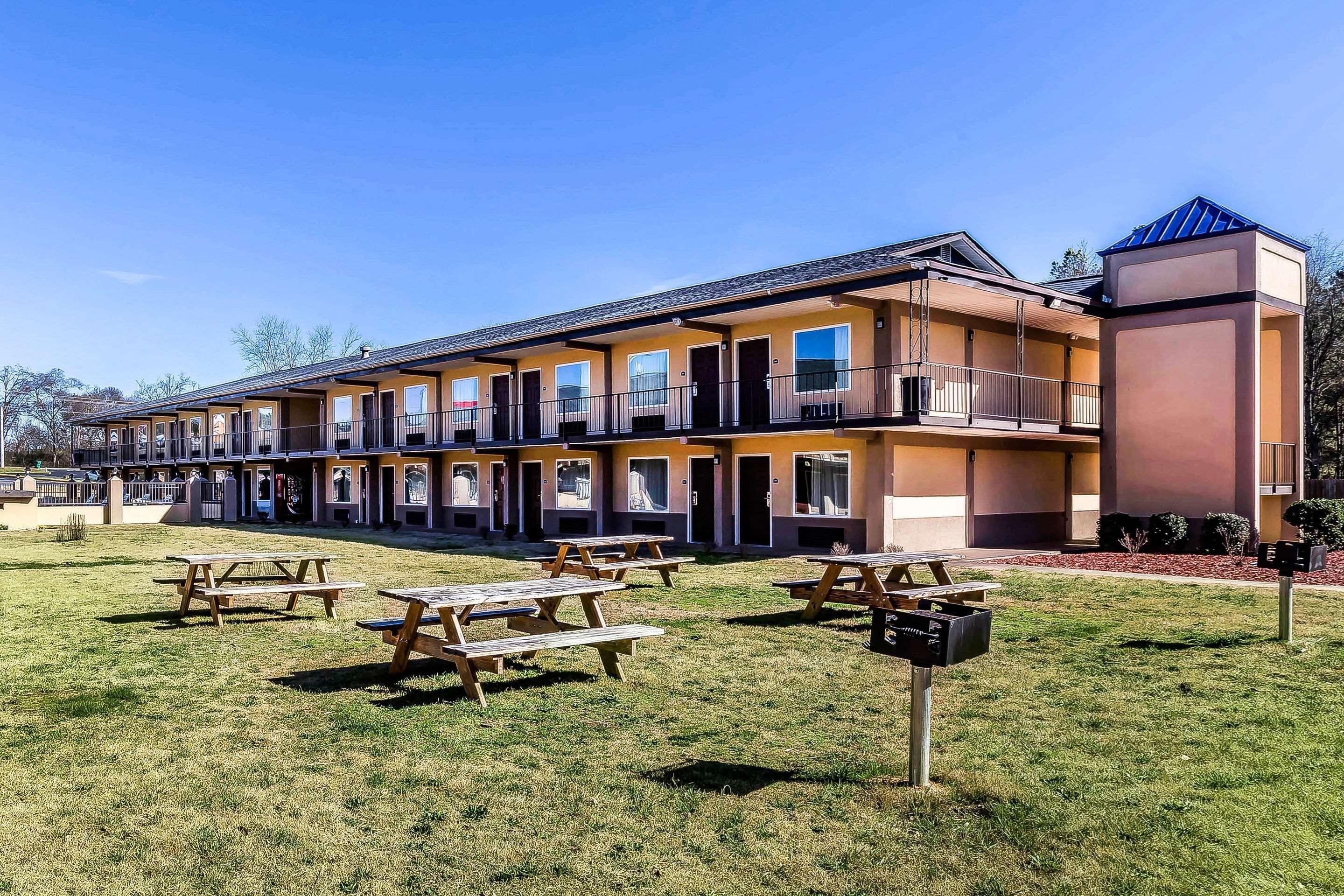 Econo Lodge Lavonia Esterno foto
